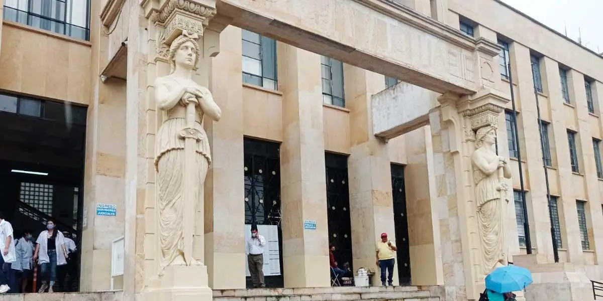 Por error cambiaron de color esculturas del Palacio de Justicia en Bucaramanga