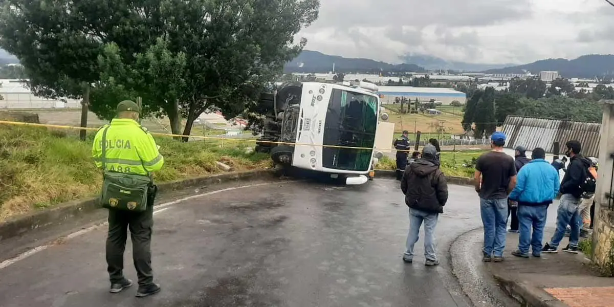 16 niños resultaron heridos después de que un bus escolar se volcara en Tocancipá
