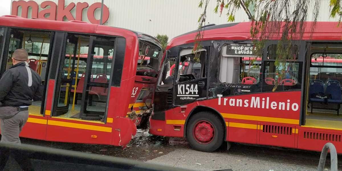 Caos en el sur de Bogotá por aparatoso choque de tres buses de