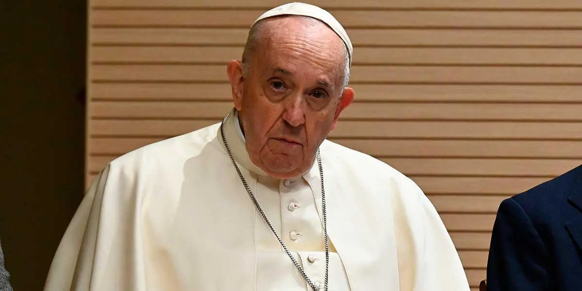 El papa critica a los cristianos que &#8220;rezan como papagayos&#8221;