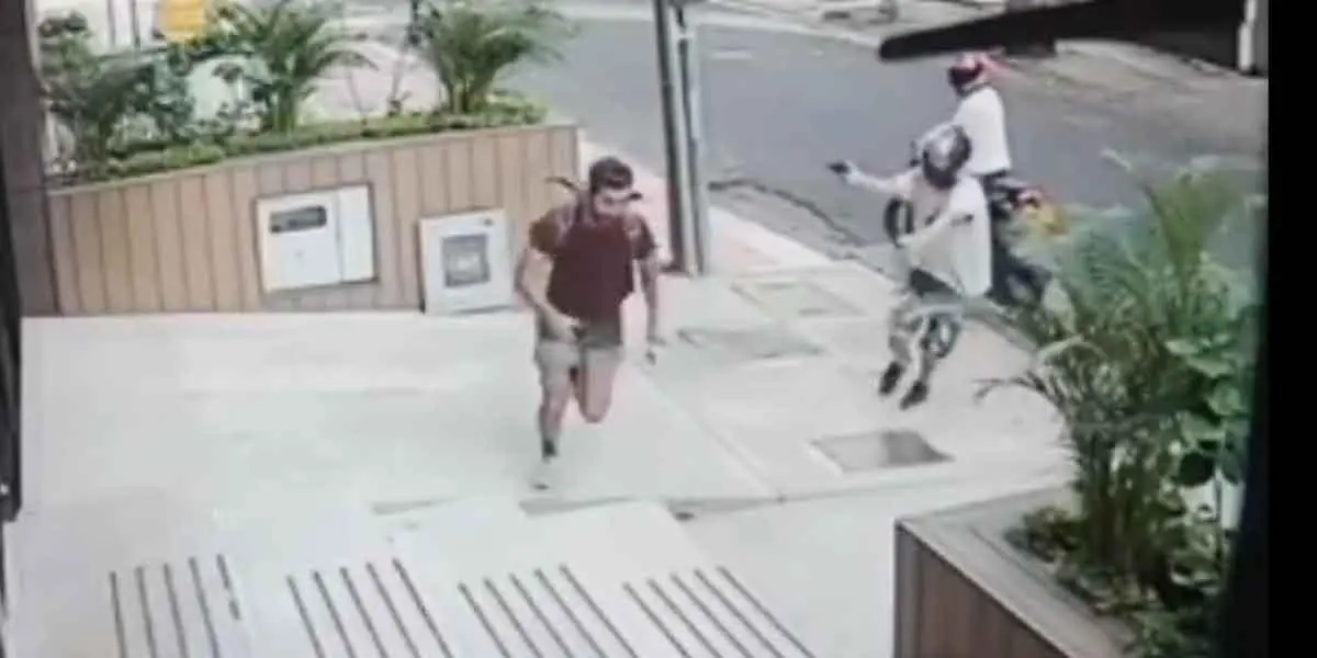 Video: con pistola roban a fotógrafo francés en Cali