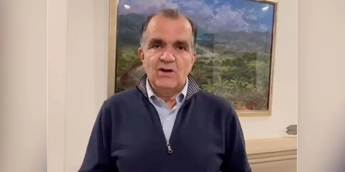 Óscar Iván Zuluaga retira su candidatura a la Presidencia: Acompañará a &#8216;Fico&#8217; Gutiérrez