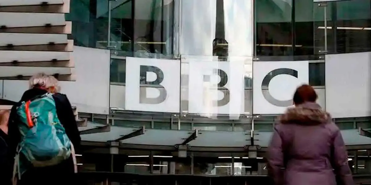 La BBC suspende el trabajo de sus periodistas en Rusia