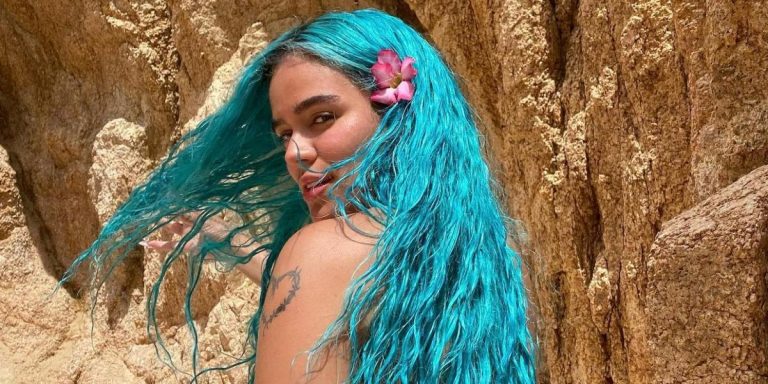 Karol G Mostr El Escote Que Us Imagin ndose Una Cita Canal 1 karol-g-mostr-el-escote-que-us-imagin-ndose-una-cita-canal-1