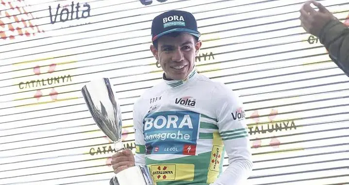 Con 24 años de edad, Sergio Higuita conquista la Volta Ciclista a Catalunya