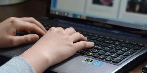 Gobierno revoca licitación para llevar internet gratuito a escuelas rurales, ¿por qué?