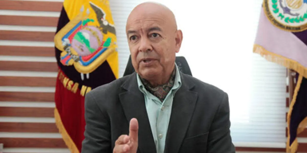 Renunció ministro de Defensa de Ecuador en medio de azote del narcotráfico