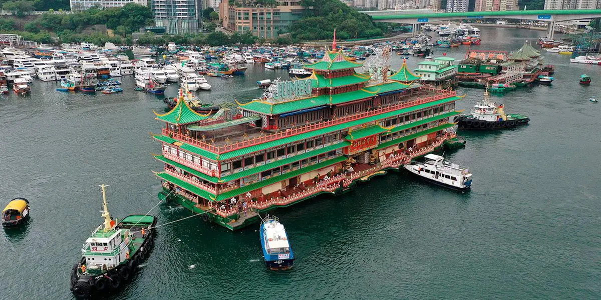 Se hundió el restaurante flotante más grande del mundo ubicado en Hong Kong