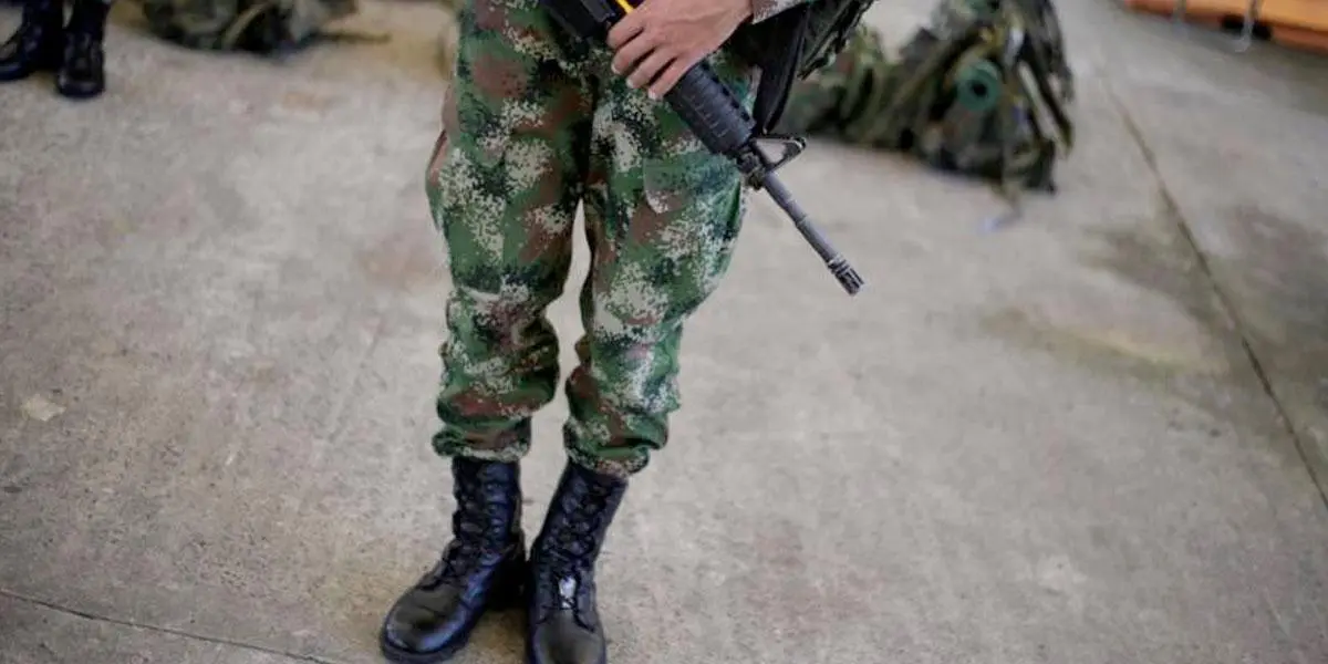 Un soldado desertó de la institución, intentó llevarse un fusil y material de guerra