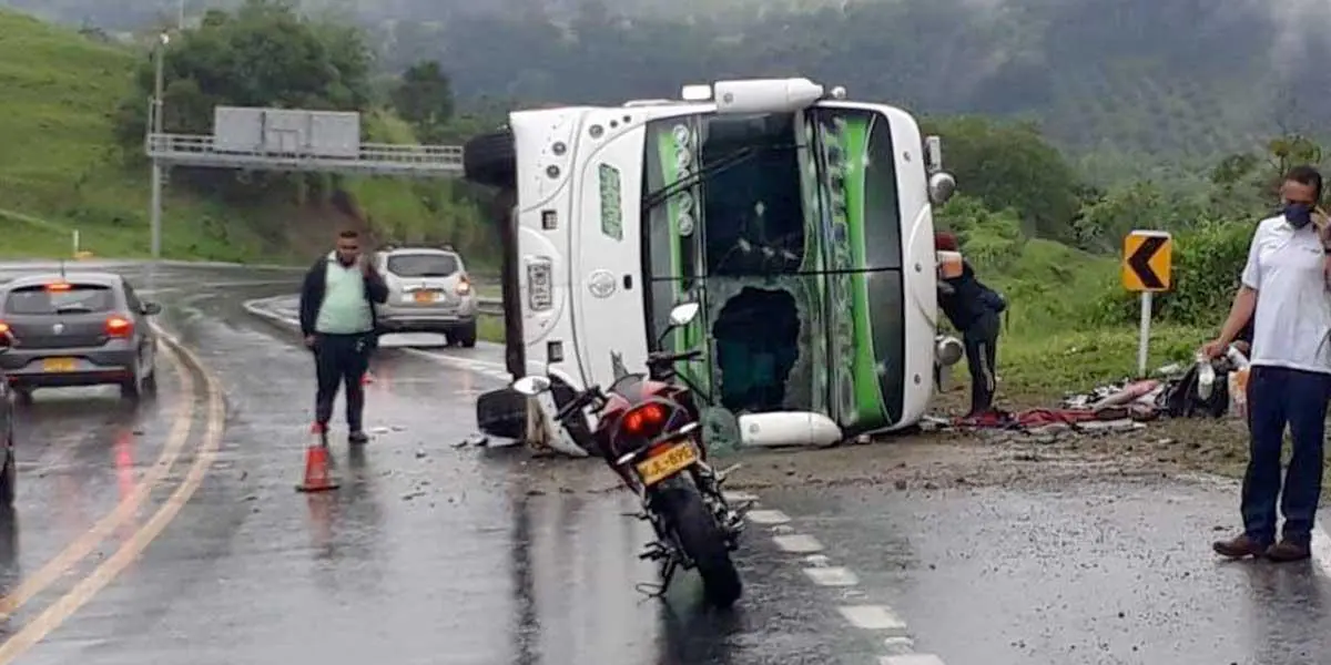 Grave accidente en Flandes, Tolima, deja dos muertos y 16 heridos