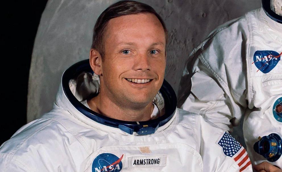Neil Armstrong el primer hombre en pisar la Luna Canal 1