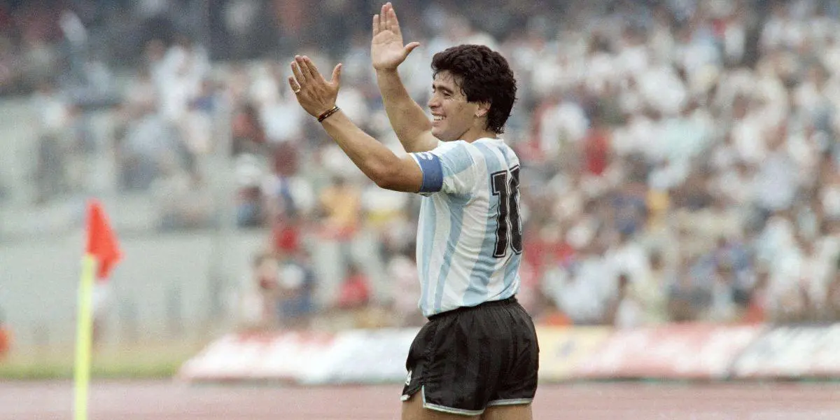 Sale a subasta el balón del gol de &#8220;la mano de Dios&#8221; de Maradona