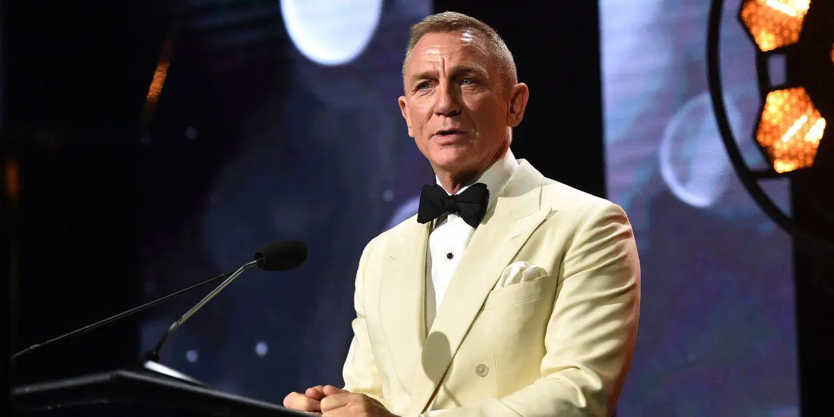 El actor Daniel Craig recibió la misma condecoración que James Bond