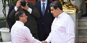 Maduro recibe a Petro después de las críticas al proceso electoral venezolano