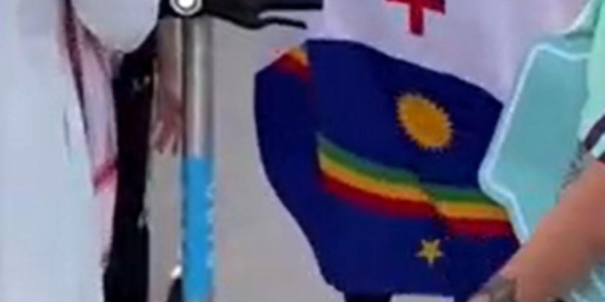 Funcionarios en Catar confundieron la bandera de un estado de Brasil con la bandera LGTBI
