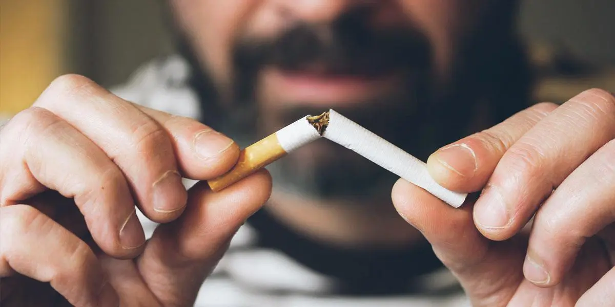Si es tu propósito de año nuevo, esta es la guía para dejar de fumar hecha por expertos