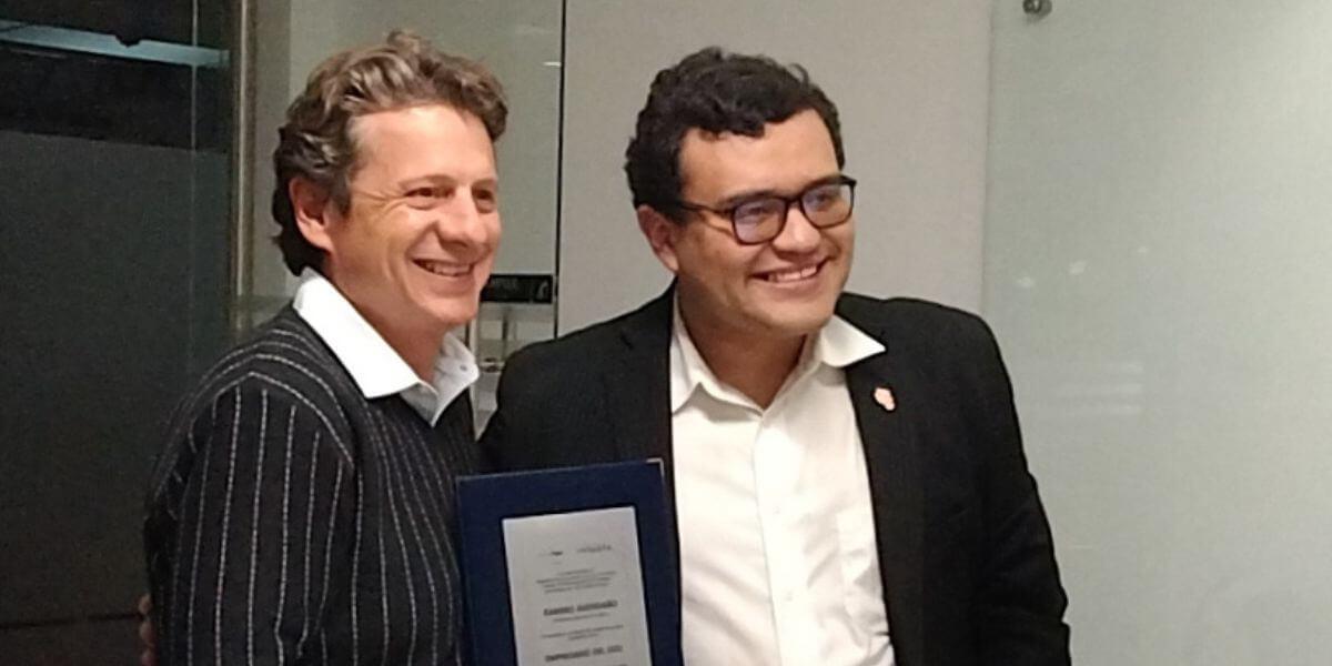Ramiro Avendaño, presidente de Canal 1, ganó reconocimiento como ‘Empresario del año’
