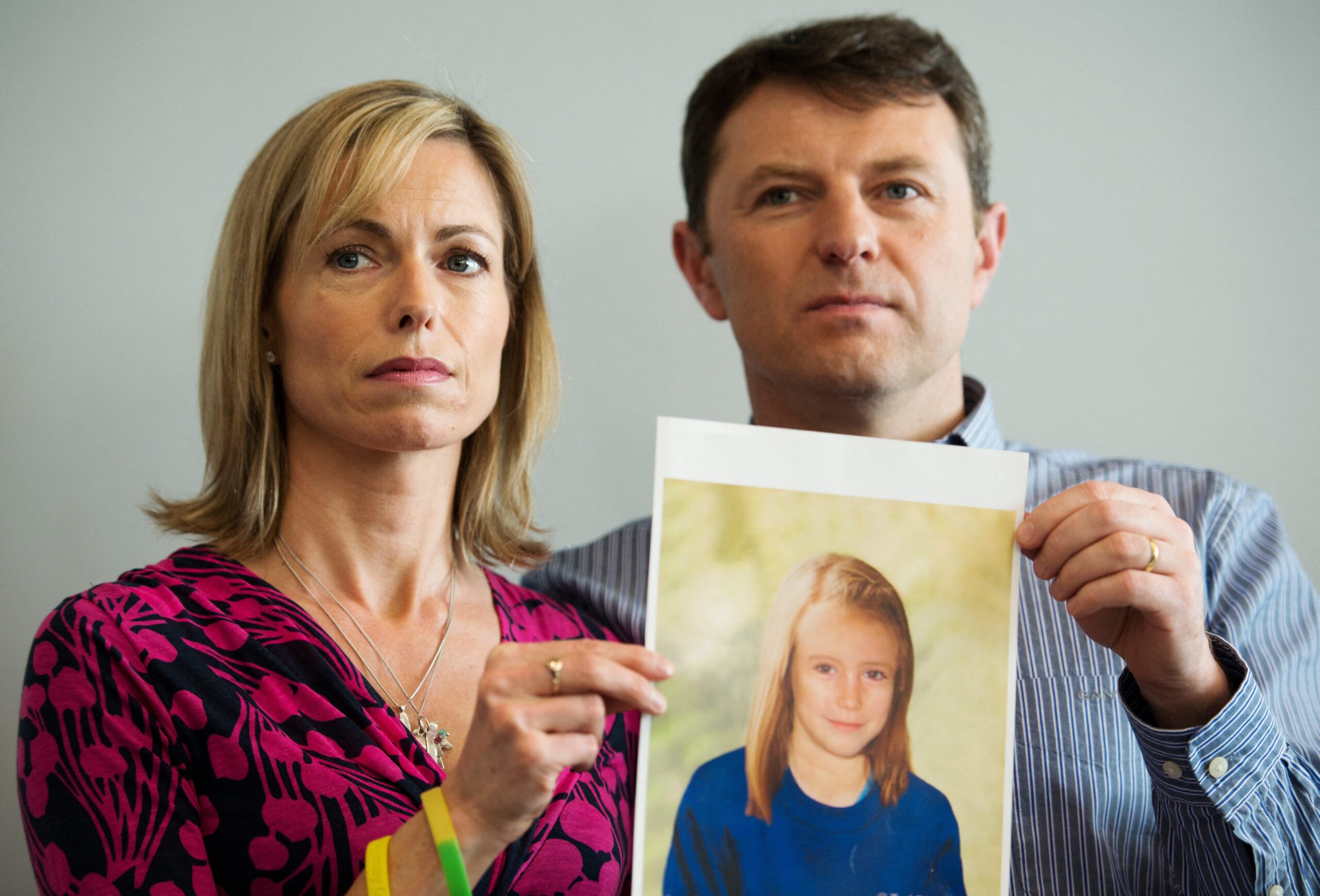 Padres de Madeleine McCann fueron sospechosos de la extraña desaparición de la niña
