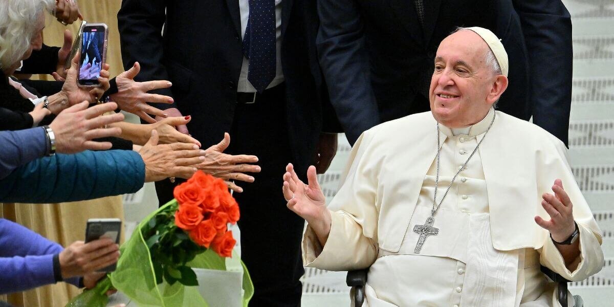 Los 10 años del rebelde y futbolero Papa Francisco