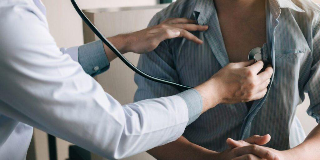 ¿Tiene pulmones sanos? Se hace viral una prueba muy sencilla para comprobarlo