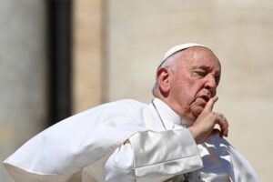 Si la Iglesia se convierte en algo de viejos, va a morir: Papa Francisco