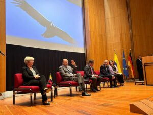 Presidente Petro y el canciller Leyva dialogan con la comunidad colombiana en Alemania