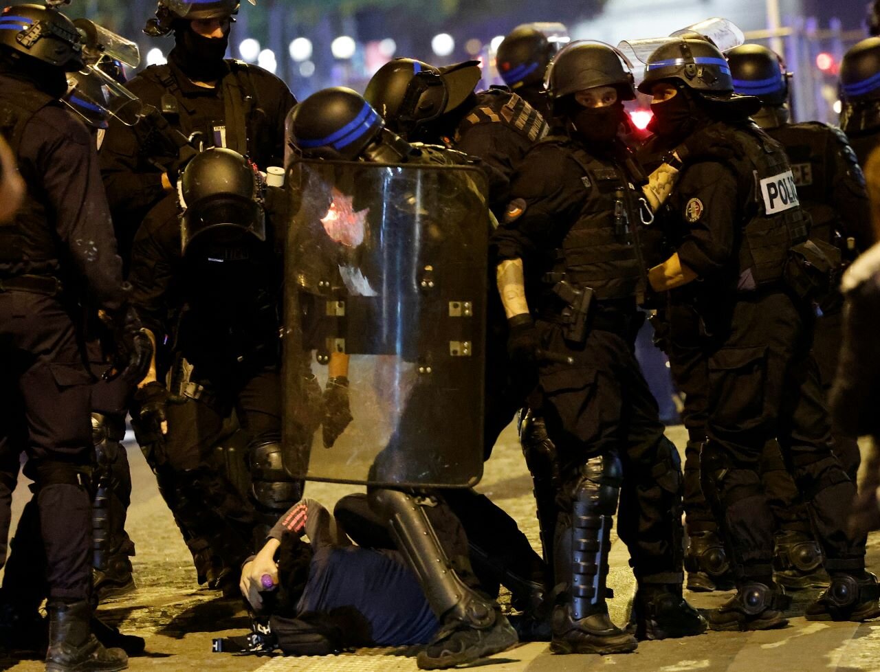 Desescalada De Disturbios En Francia: 72 Detenidos En Séptima Noche ...