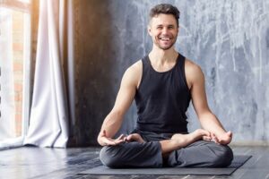 Los beneficios físicos y mentales del Yoga para hombres: Mejora tu salud en cuerpo y mente