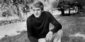 Milan Kundera, el escritor sarcástico de la condición humana ¿Quién fue?