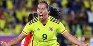 Mayra Ramírez: la delantera que aunque no tiene goles se ganó el respeto de Colombia por su entrega