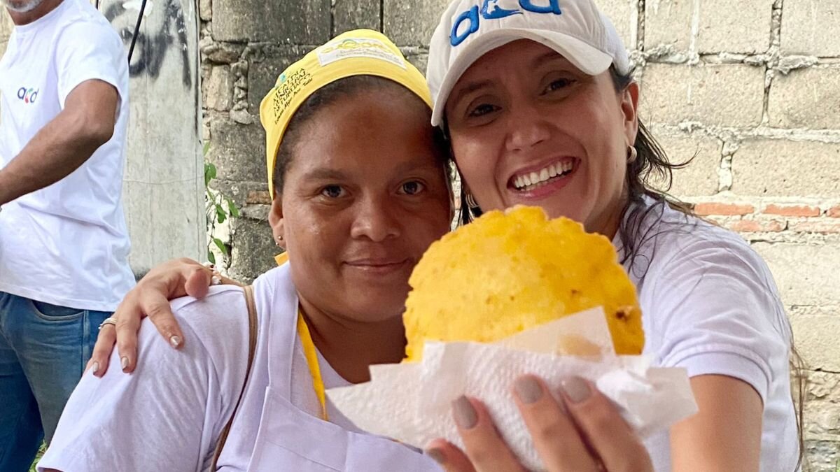 Cocina Emprende Luruaco: Rescatando La Tradición De La Arepa Con Huevo ...