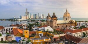 Cartagena firma nuevo decreto que prohíbe la prostitución en el Centro Histórico