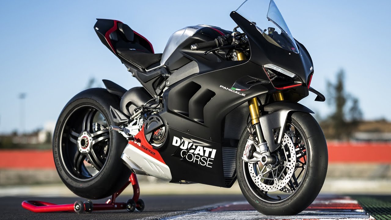 Ducati Panigale V4 R 2023 tem 218 cv de potência