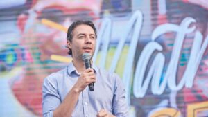 Llevan a juicio al exalcalde de Medellín por su supuesta participación en política