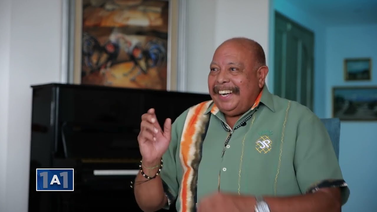 Entrevistas con Juan Piña en 1 A 1 por Ramiro Avendaño - Canal 1