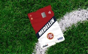 Crean nueva tarjeta débito basada en los colores del Deportivo Independiente Medellín