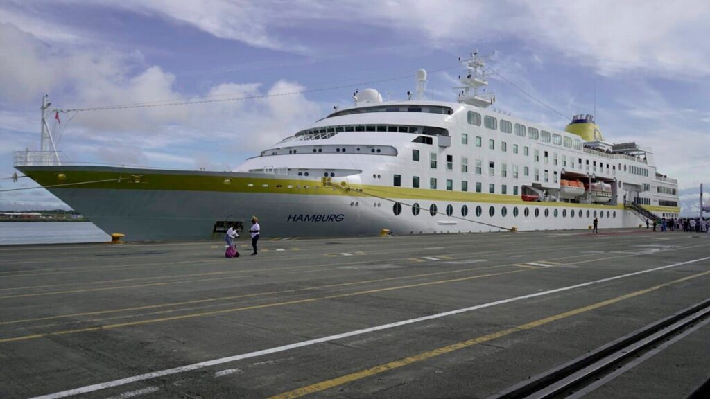 Buenaventura destino turístico del Pacífico colombiano recibe su primer crucero internacional