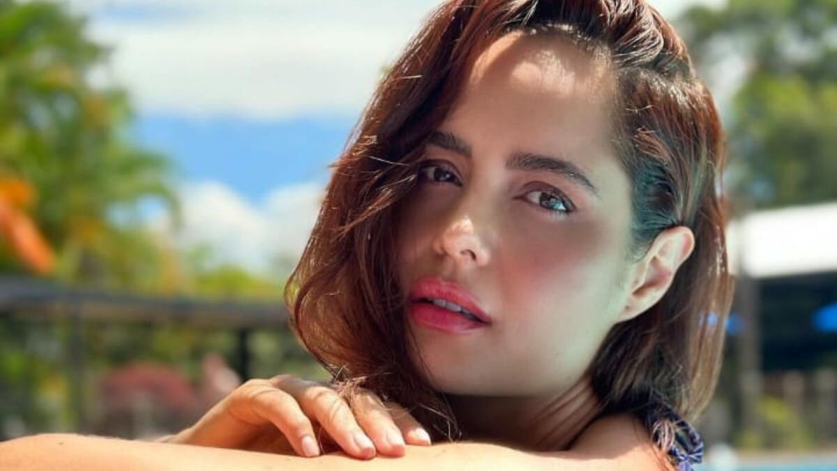 Sorpresa caliente: Ana Lucía Domínguez celebró el cumpleaños de su esposo  sin nada de ropa - Canal 1
