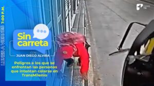 Los peligros a los que se enfrentan las personas que intentan colarse en TransMilenio