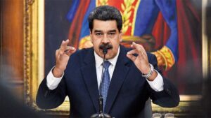 Nicolás Maduro asegura que desde Colombia planearon asesinarlo