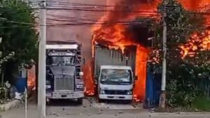 Incendio en las afueras de Bogotá en empresa de químicos deja tres personas lesionadas