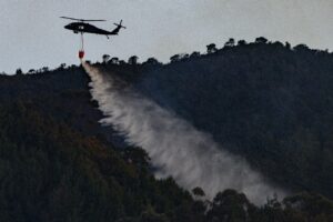 Incendio en los cerros orientales ya fue controlado, dice el alcalde Carlos Fernando Galán