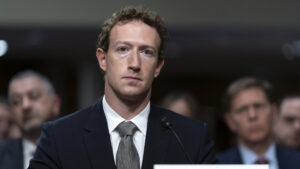 Mark Zuckerberg pide perdón a los padres de víctimas de abuso infantil en redes sociales