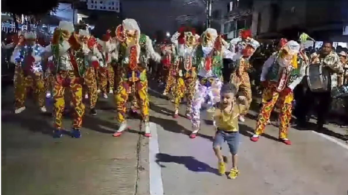 Video | Niño se roba la atención con su baile en La Guacherna del Carnaval  de Barranquilla