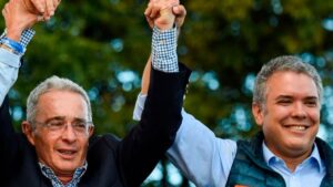 El expresidente Duque dice que Uribe saldrá adelante del juicio al que fue llamado