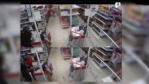 Video | Violento atraco en tienda D1 de Cajamarca Tolima: atacaron a cajera con cuchillo