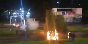Disturbios en la Universidad Nacional genera caos en regreso a casa de varios ciudadanos
