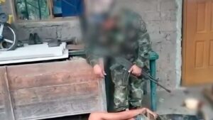 Video | Disidentes de las Farc irrumpieron en velorio de un soldado y les dieron de baja