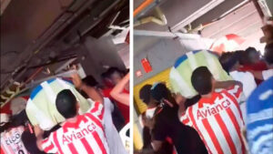 Video | Hinchas del Junior ingresaron ataúd con el cadáver de un barrista al Metropolitano