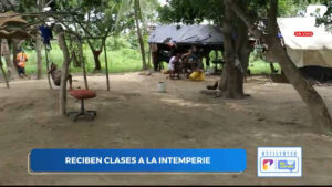 Desgarradora realidad en Caimital: niños estudian sin luz, agua ni techo